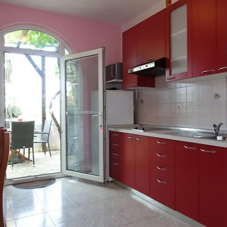 Ivo Appartement *